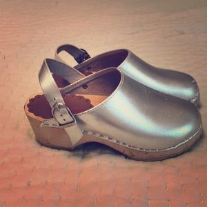 Hanna Andersson clogs